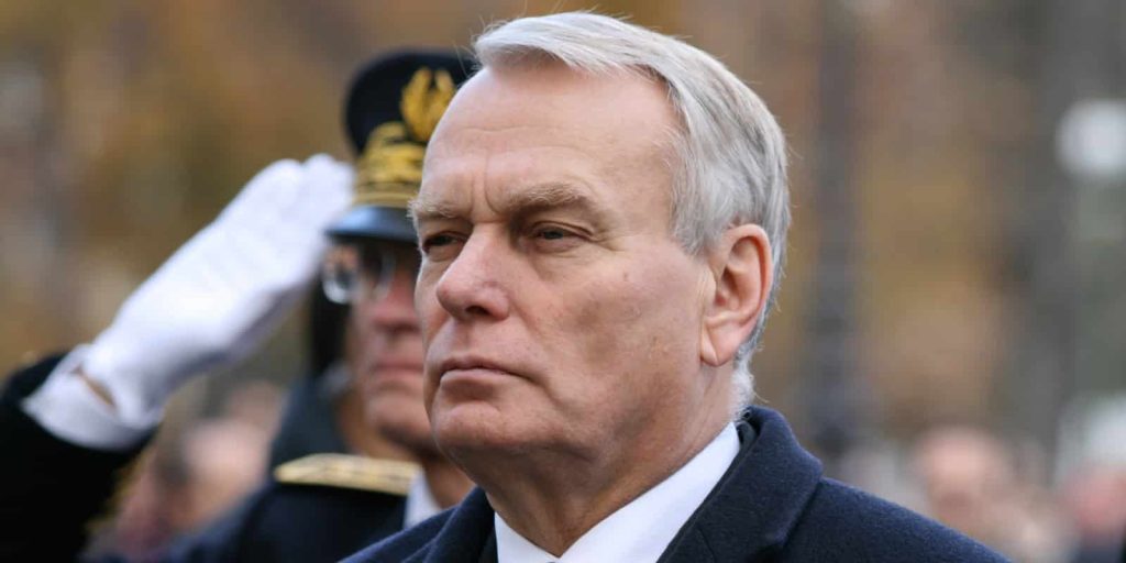 jean marc ayrault premier ministre melenchon