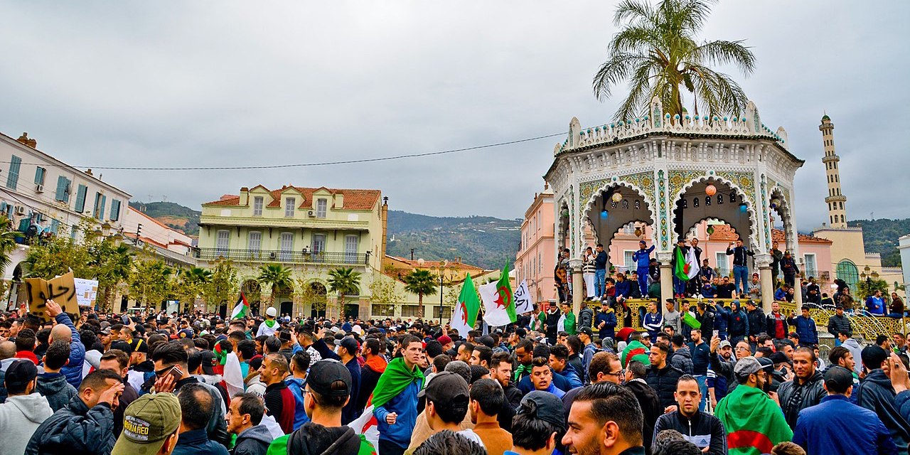 revolution algerie melenchon